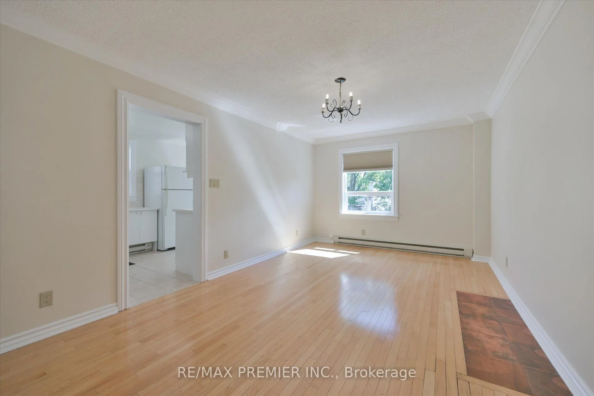 Photo 8 of Unit 2, 1615 Bayview Avenue, Toronto, Leaside — HOMEH