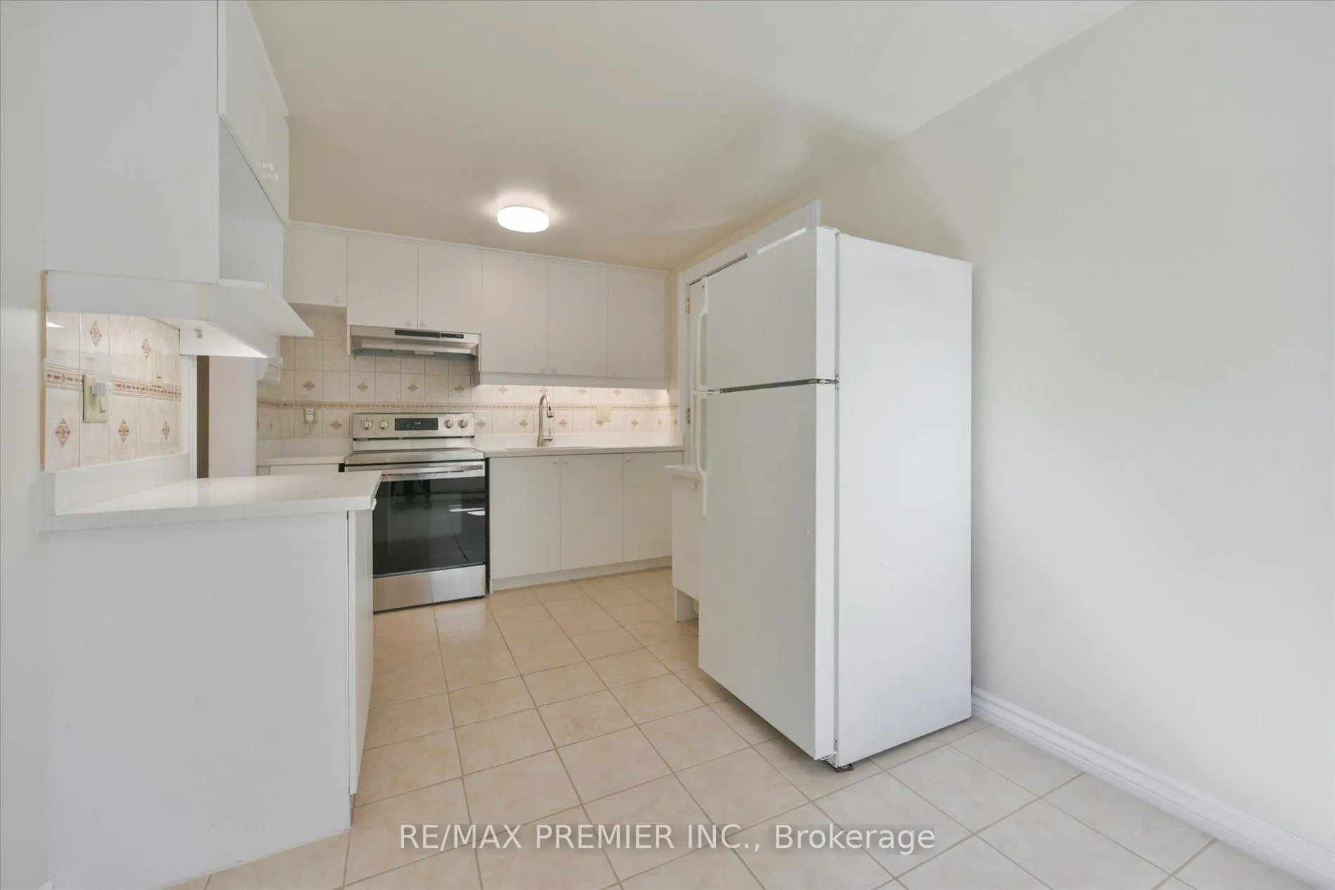 Photo 16 of Unit 2, 1615 Bayview Avenue, Toronto, Leaside — HOMEH