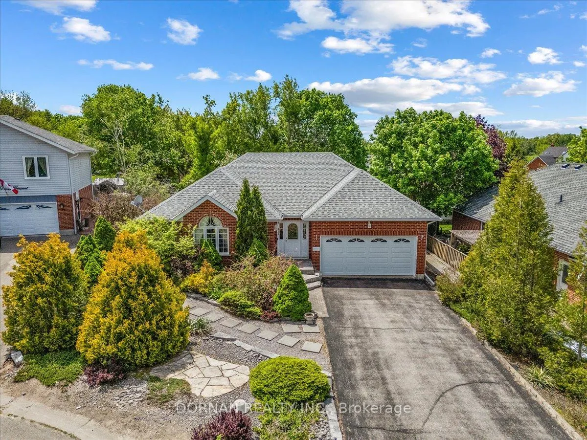 Photo 3 of 7 David Crescent, Brock, Cannington — HOMEH