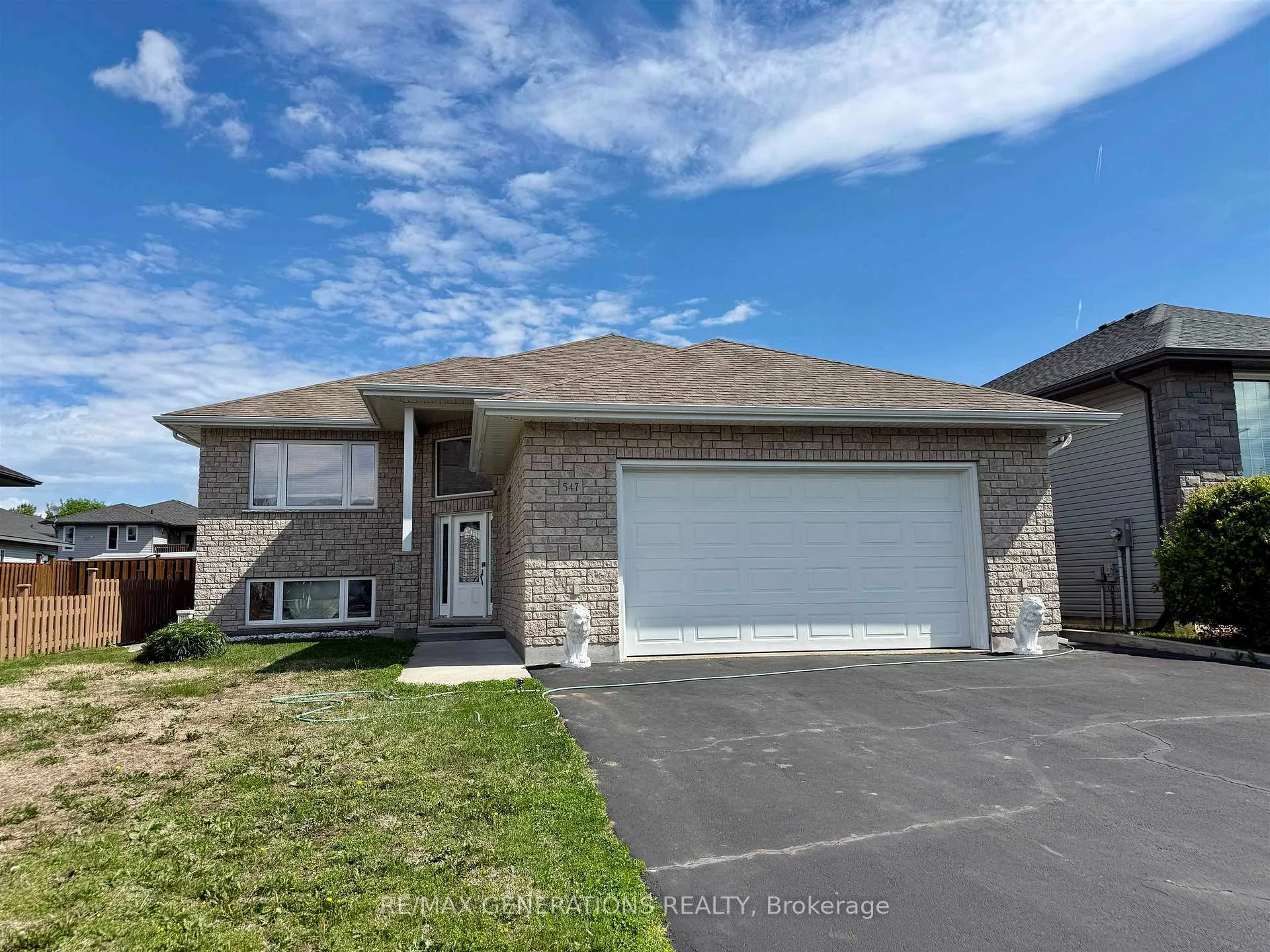 Photo 1 of 547 Fireweed Byway, Thunder Bay, John Street North — HOMEH