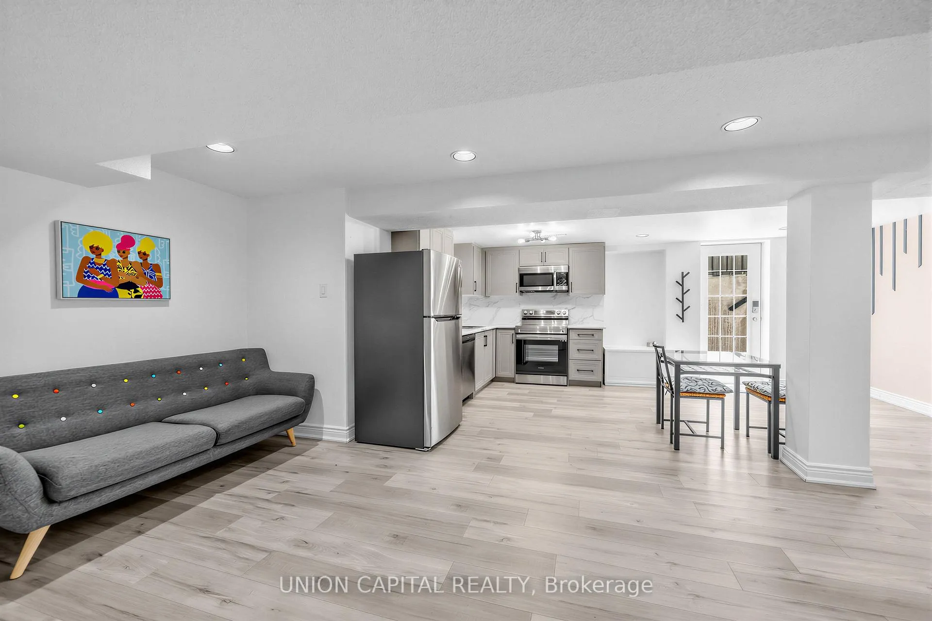 Photo 8 of Unit Bsmt, 274 Harrowsmith Drive, Mississauga, Hurontario — HOMEH
