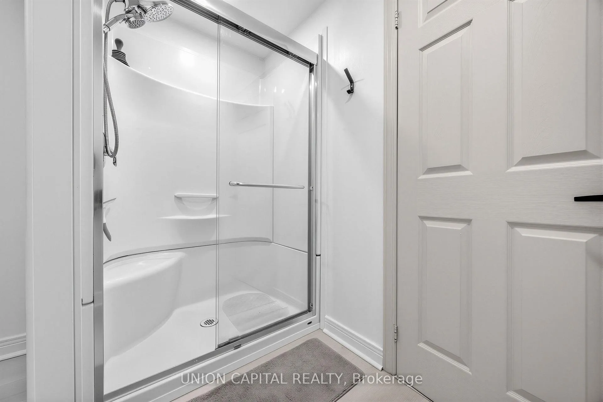 Photo 13 of Unit Bsmt, 274 Harrowsmith Drive, Mississauga, Hurontario — HOMEH