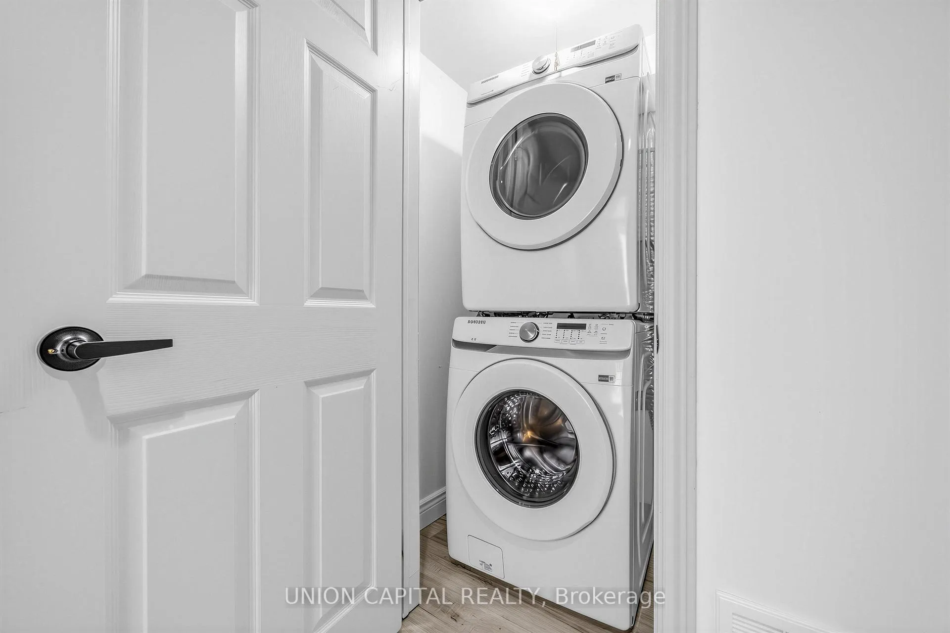 Photo 15 of Unit Bsmt, 274 Harrowsmith Drive, Mississauga, Hurontario — HOMEH