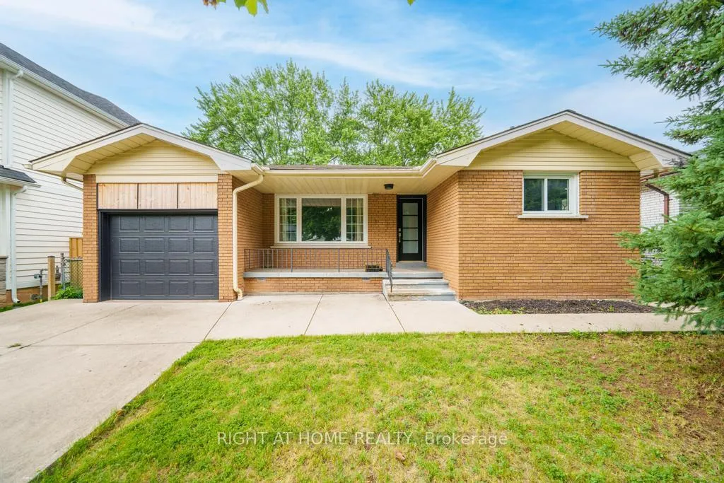 Photo 3 of 662 Montego Crescent, Burlington, Roseland — HOMEH