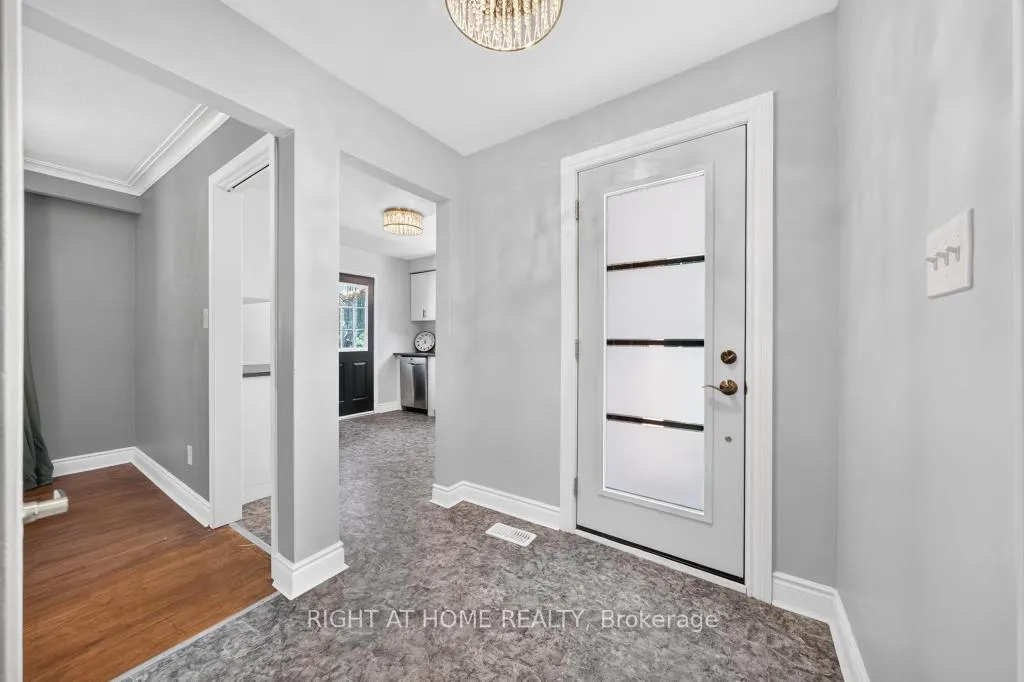 Photo 5 of 662 Montego Crescent, Burlington, Roseland — HOMEH