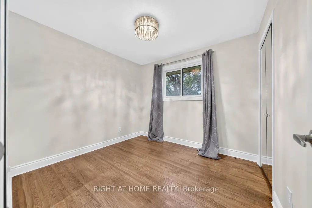 Photo 20 of 662 Montego Crescent, Burlington, Roseland — HOMEH