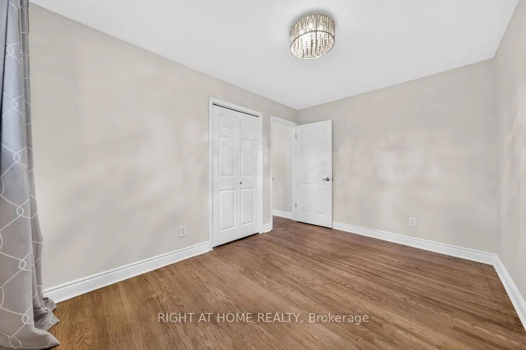 Photo 23 of 662 Montego Crescent, Burlington, Roseland — HOMEH
