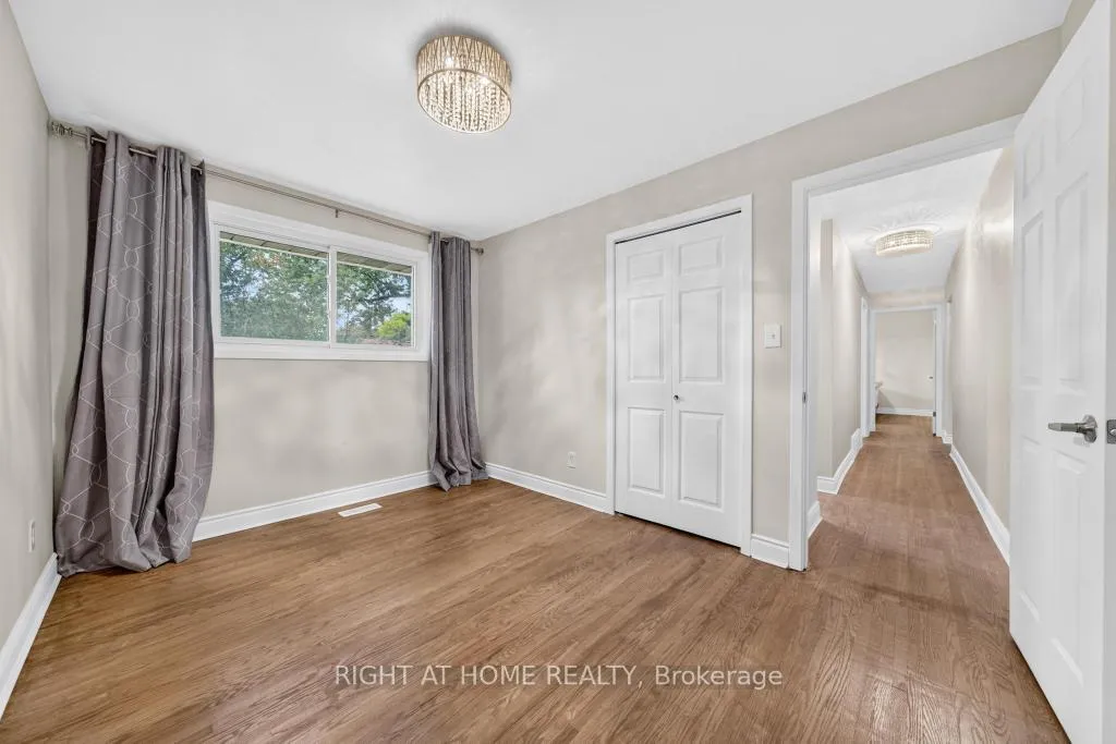 Photo 24 of 662 Montego Crescent, Burlington, Roseland — HOMEH
