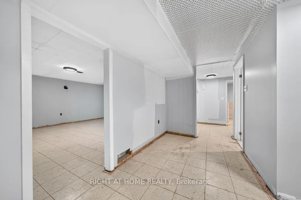 Photo 27 of 662 Montego Crescent, Burlington, Roseland — HOMEH