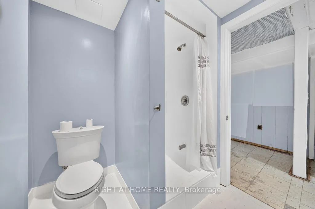Photo 35 of 662 Montego Crescent, Burlington, Roseland — HOMEH