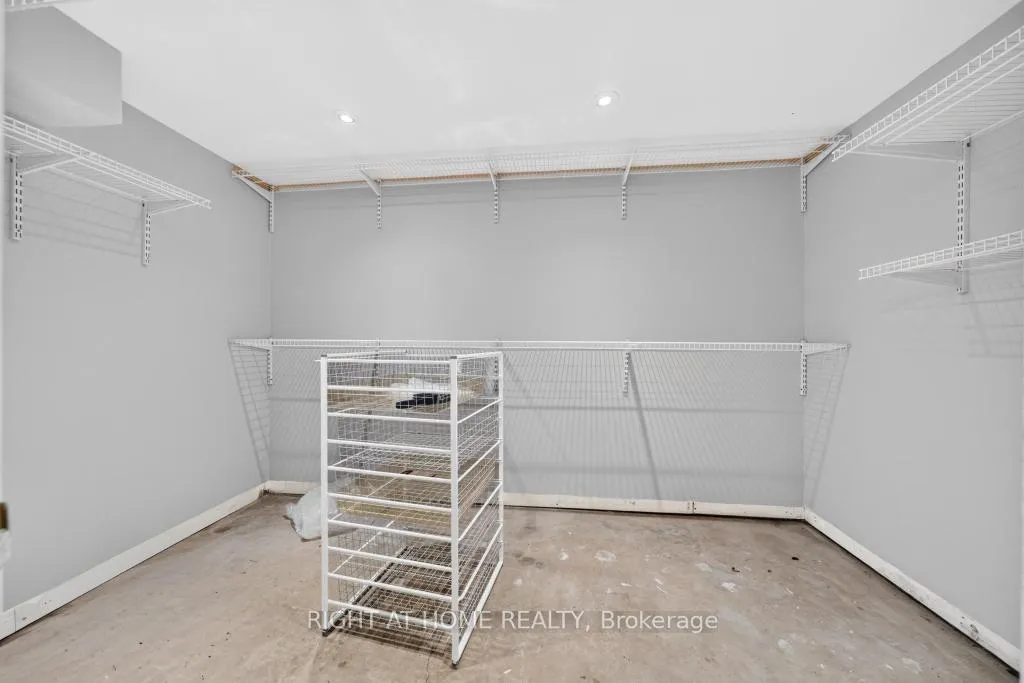 Photo 37 of 662 Montego Crescent, Burlington, Roseland — HOMEH