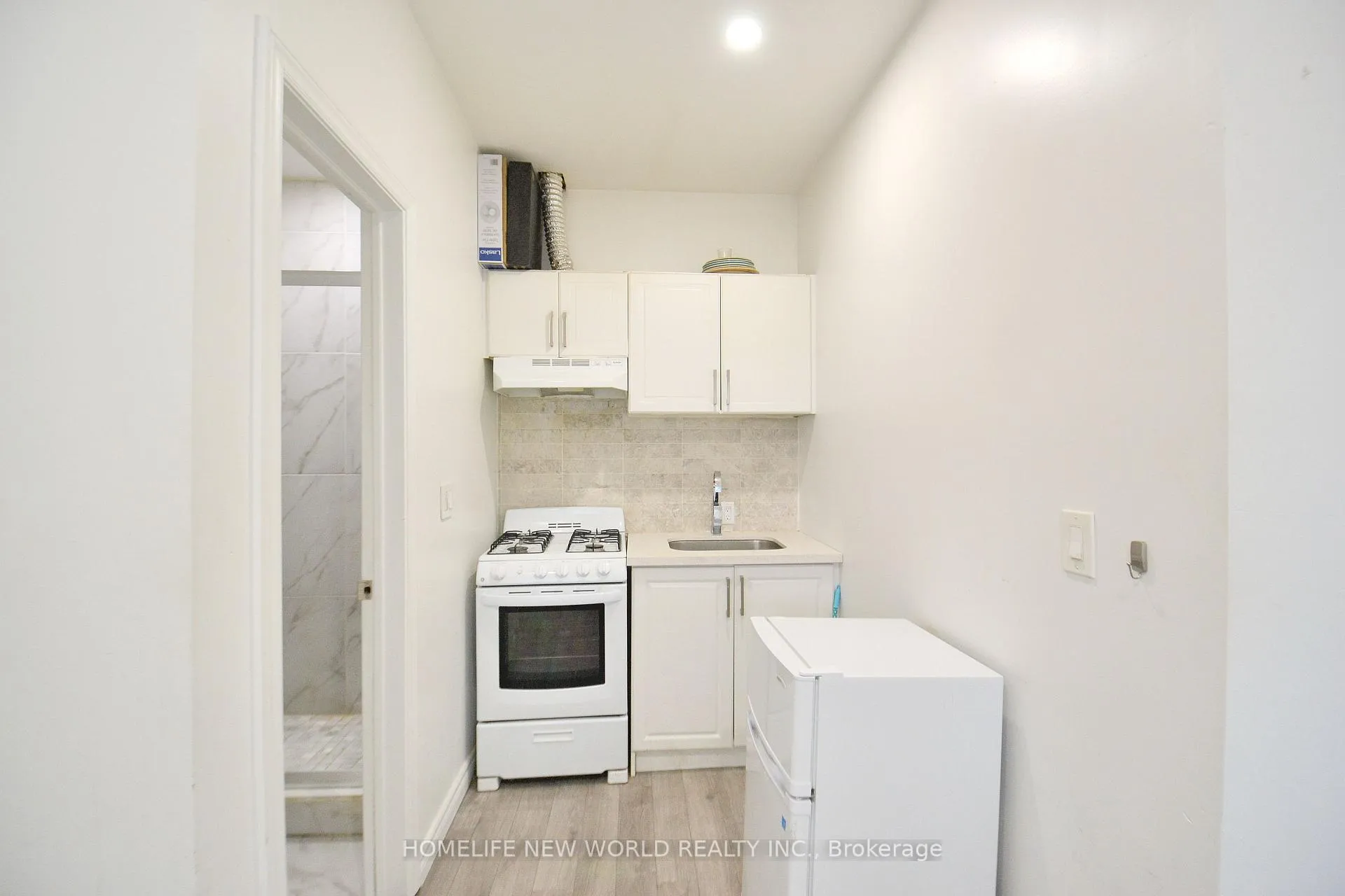 Photo 3 of Unit M5, 885 Broadview Avenue, Toronto, Playter Estates-Danforth — HOMEH