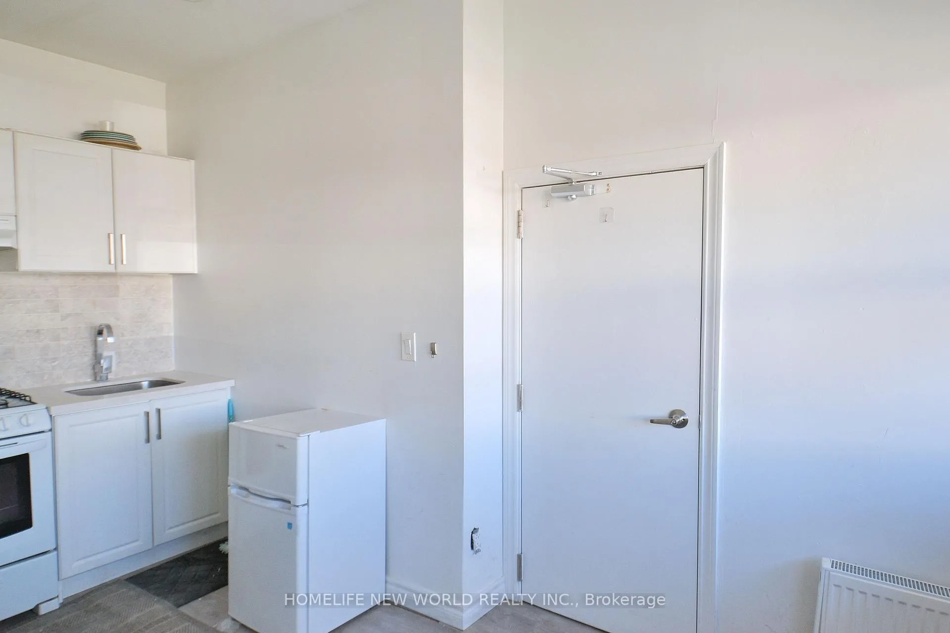Photo 5 of Unit M5, 885 Broadview Avenue, Toronto, Playter Estates-Danforth — HOMEH