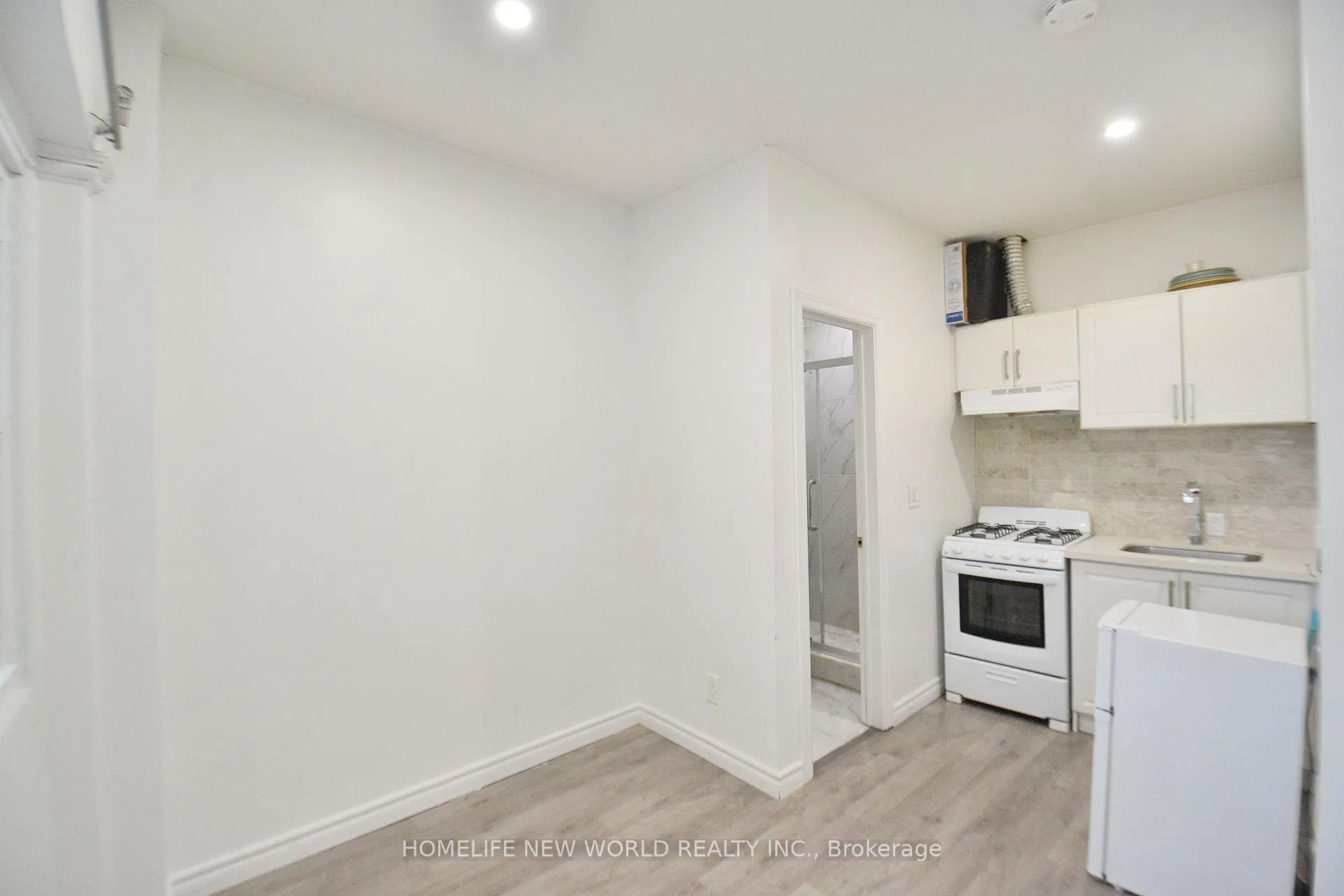 Photo 6 of Unit M5, 885 Broadview Avenue, Toronto, Playter Estates-Danforth — HOMEH