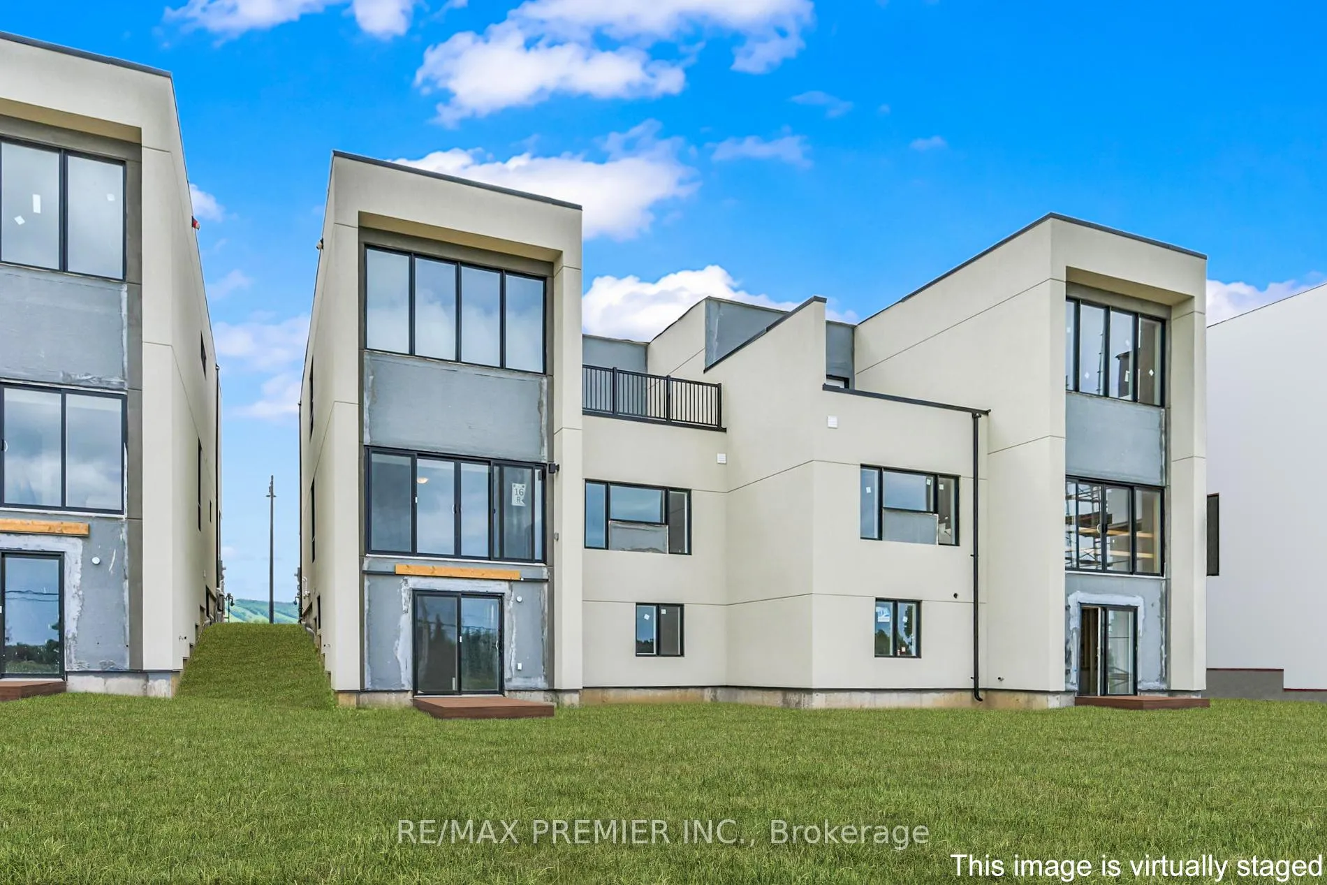 Photo 16 of 150 Yvonne Crescent, Blue Mountains — HOMEH