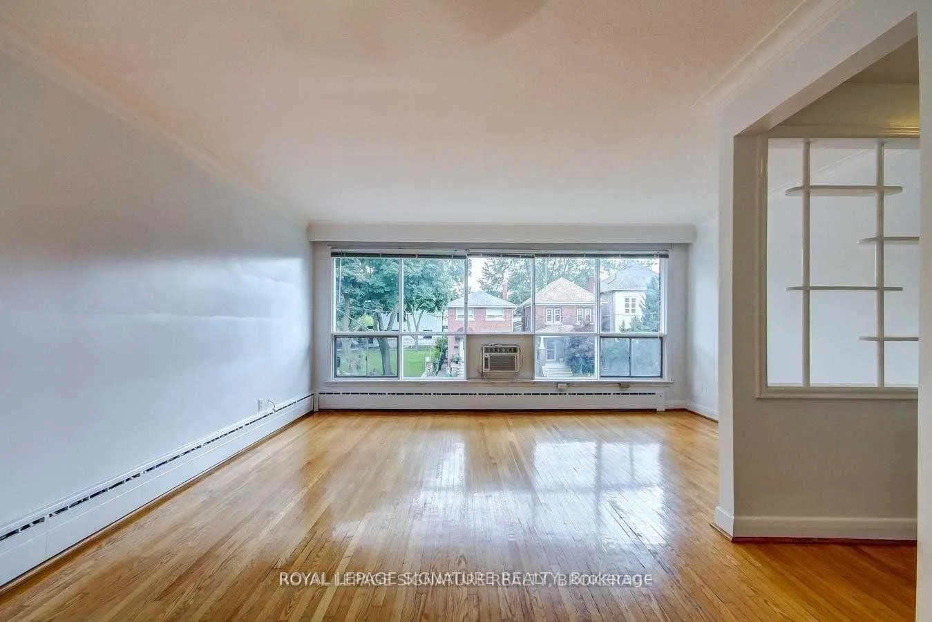 Photo 9 of 138 Woburn Avenue, Toronto, Bedford Park-Nortown — HOMEH