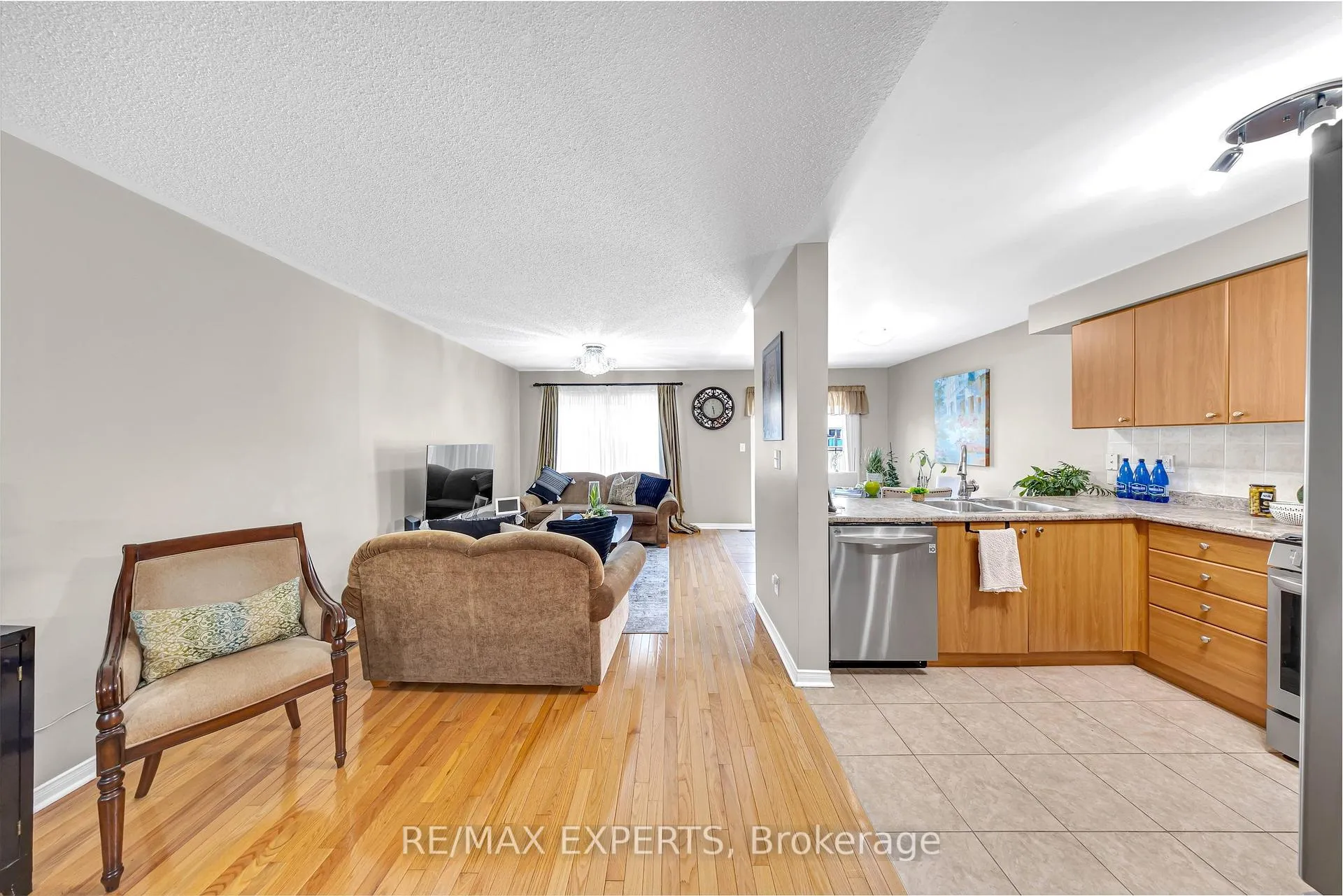 Photo 8 of 5231 Tresca Trail, Mississauga, Churchill Meadows — HOMEH