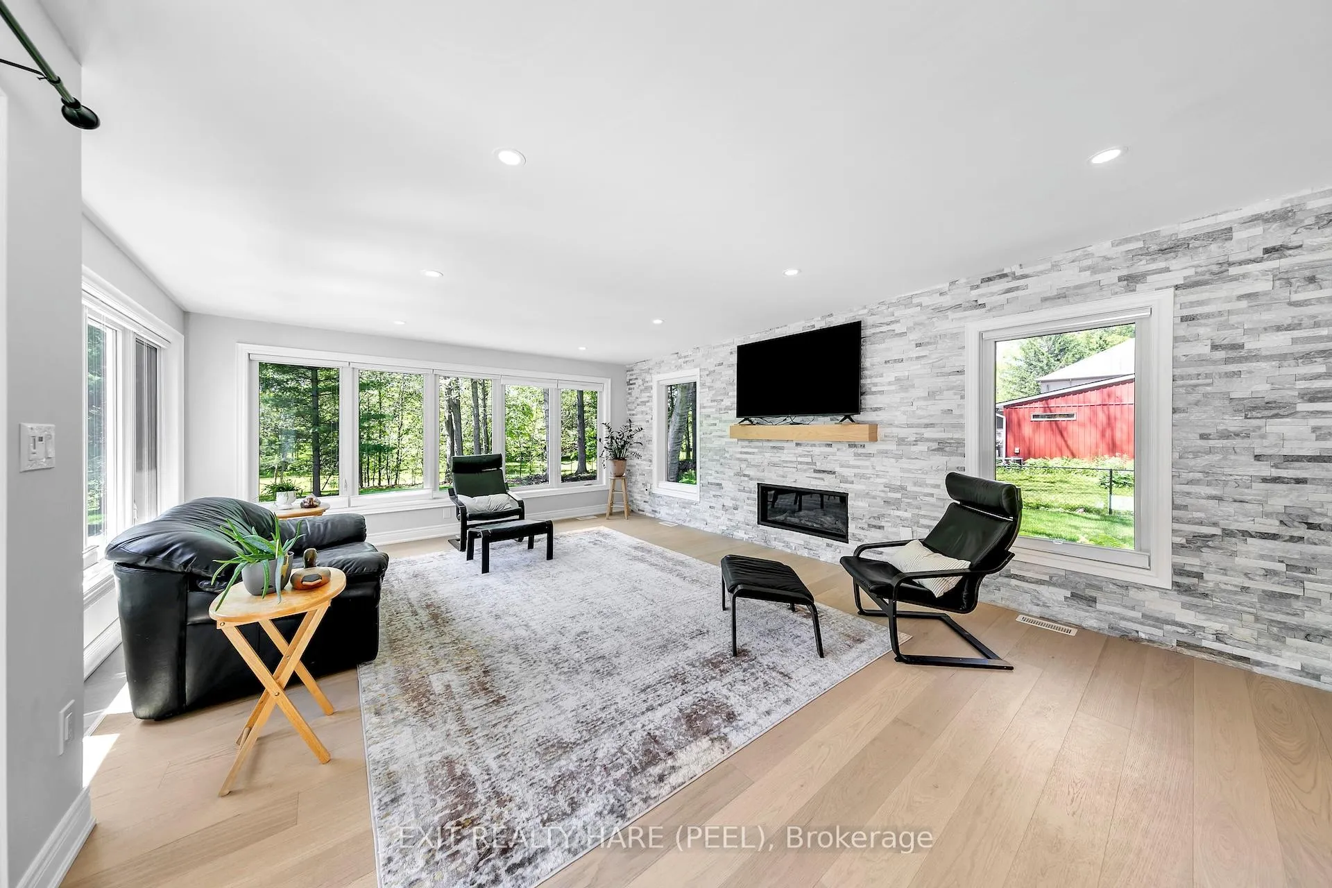 Photo 10 of 990 Haist Street, Pelham, Fonthill — HOMEH