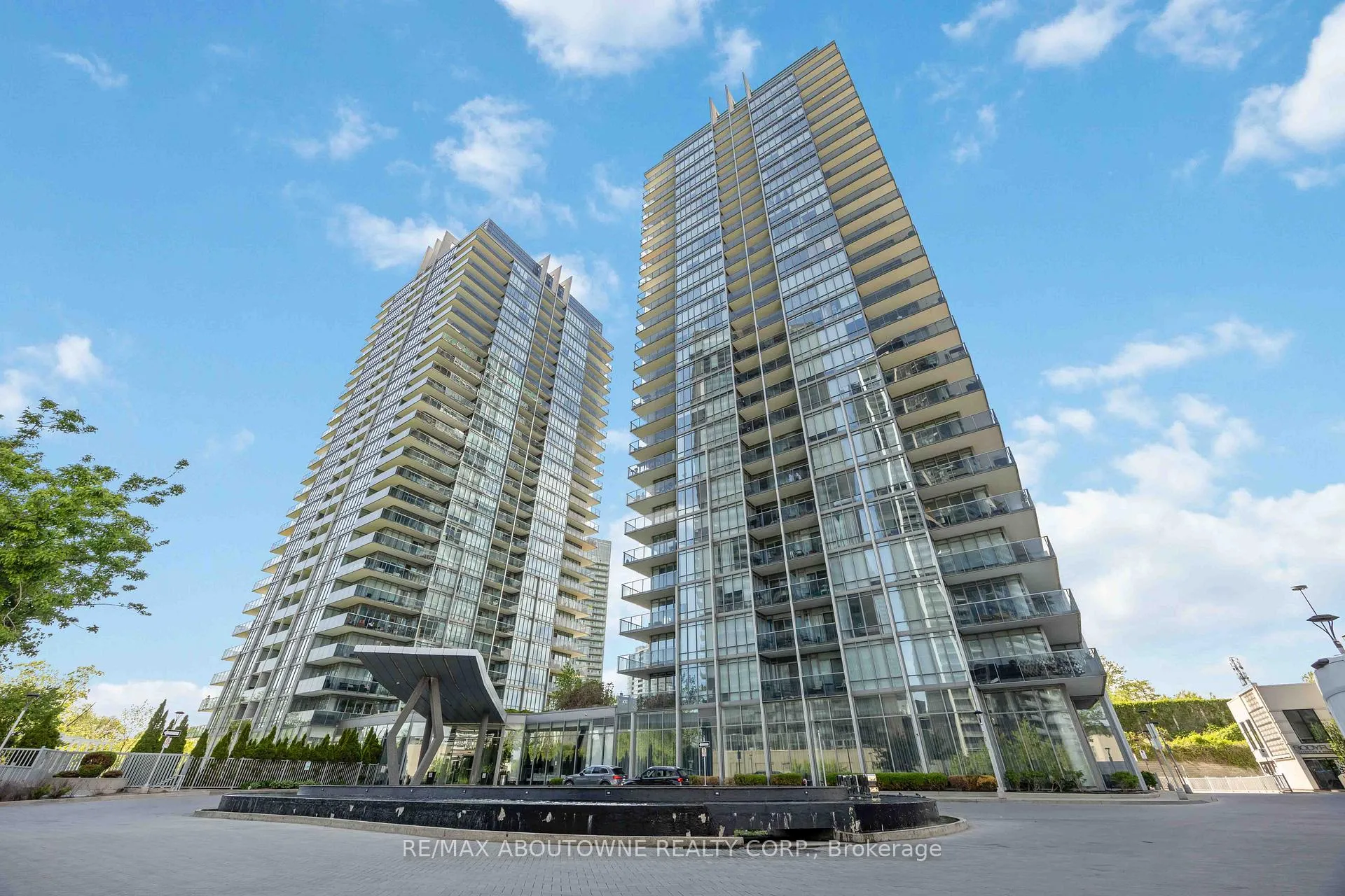 Front of Unit 303, 88 Park Lawn Road