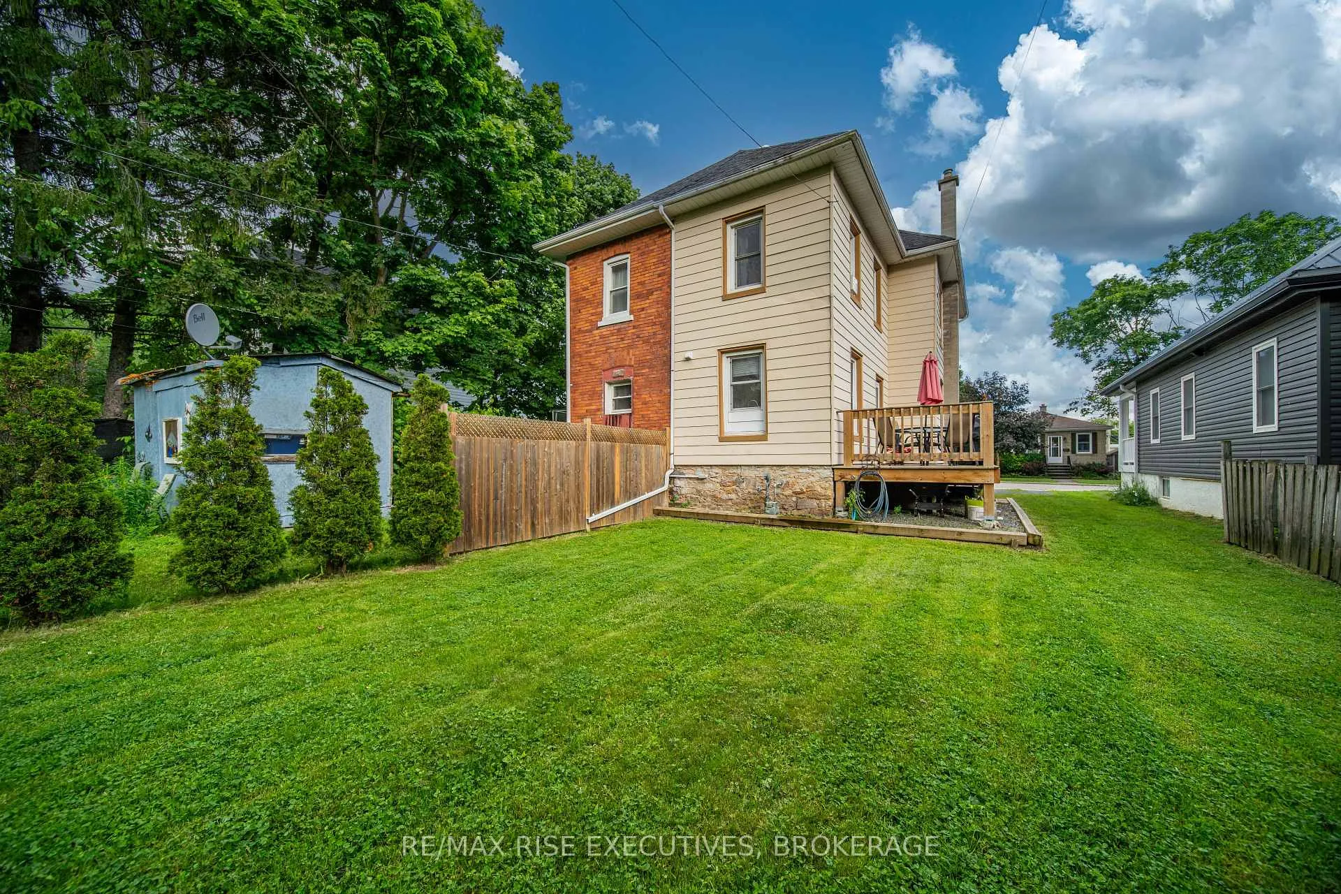 Photo 32 of 282 Sydenham Street, Gananoque, Gananoque — HOMEH