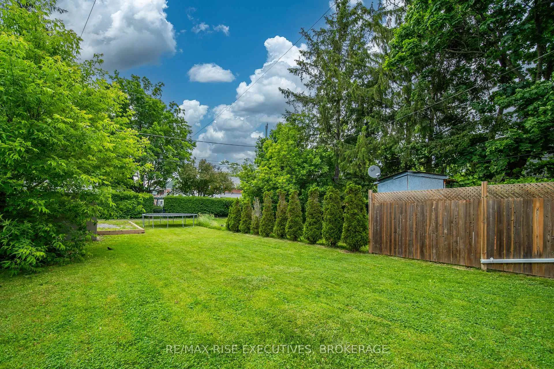 Photo 38 of 282 Sydenham Street, Gananoque, Gananoque — HOMEH