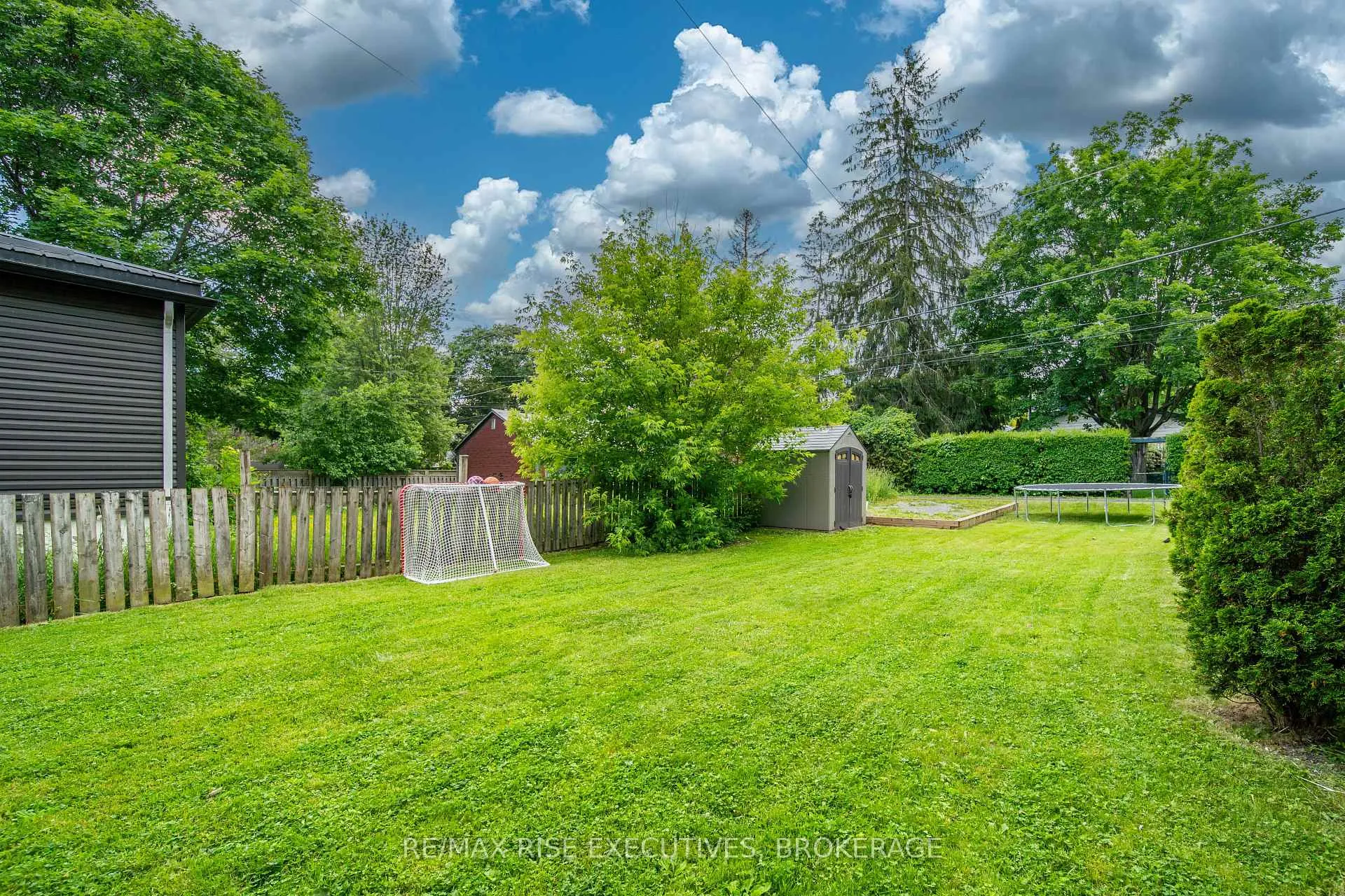 Photo 39 of 282 Sydenham Street, Gananoque, Gananoque — HOMEH