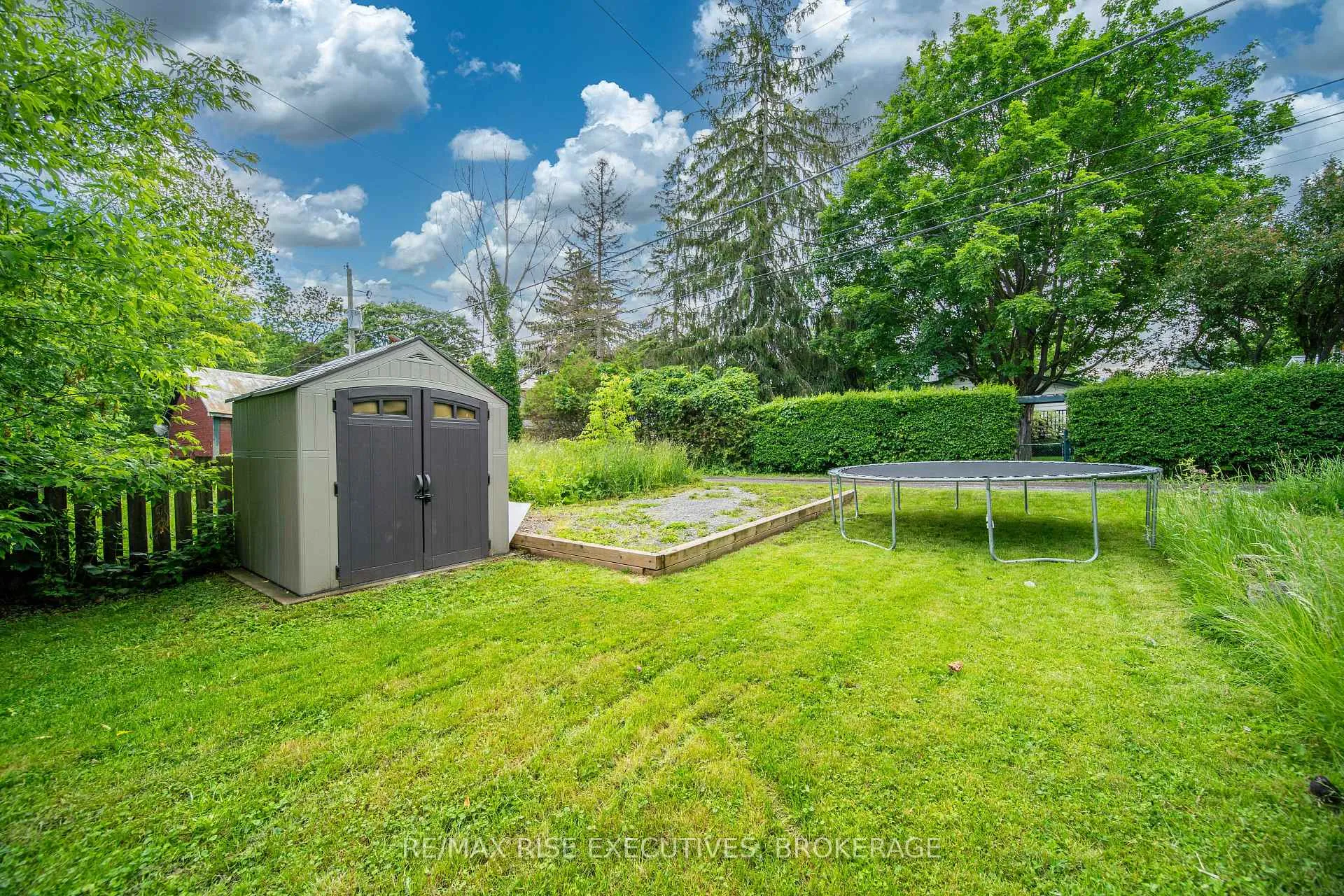 Photo 40 of 282 Sydenham Street, Gananoque, Gananoque — HOMEH
