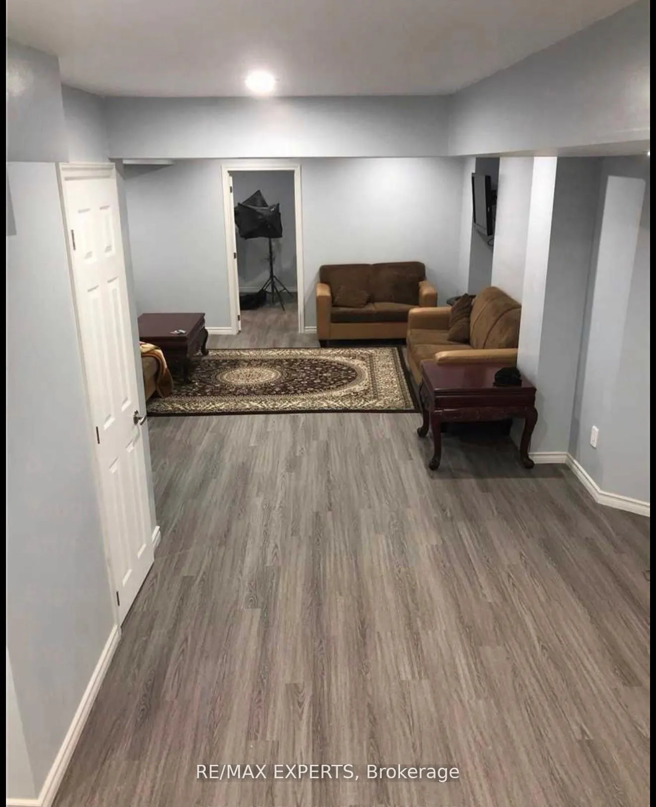 Photo 3 of 87 Spruce Pine Crescent, Vaughan, Patterson — HOMEH