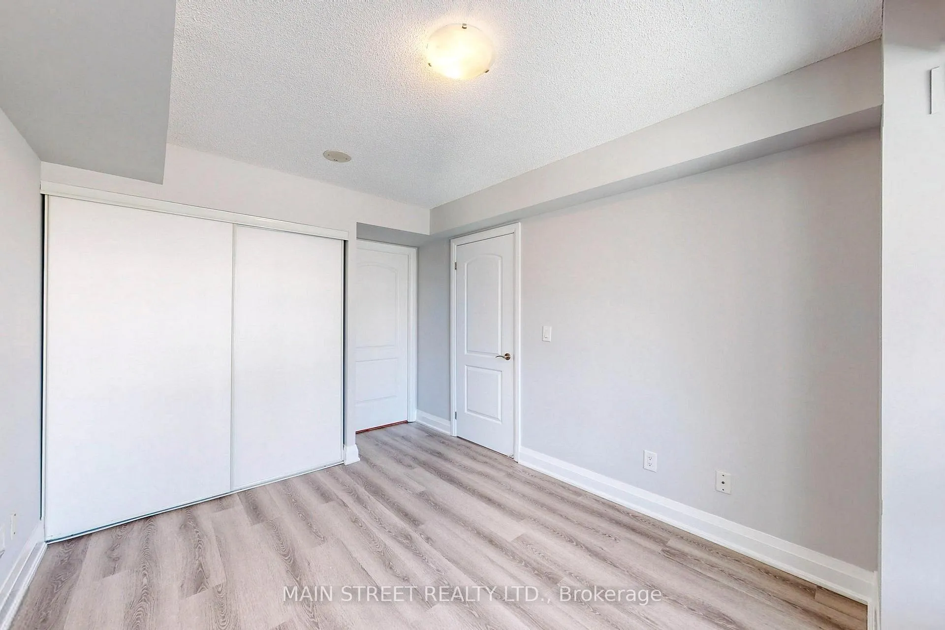 Photo 21 of Unit 903, 30 North Park Road, Vaughan, Beverley Glen — HOMEH