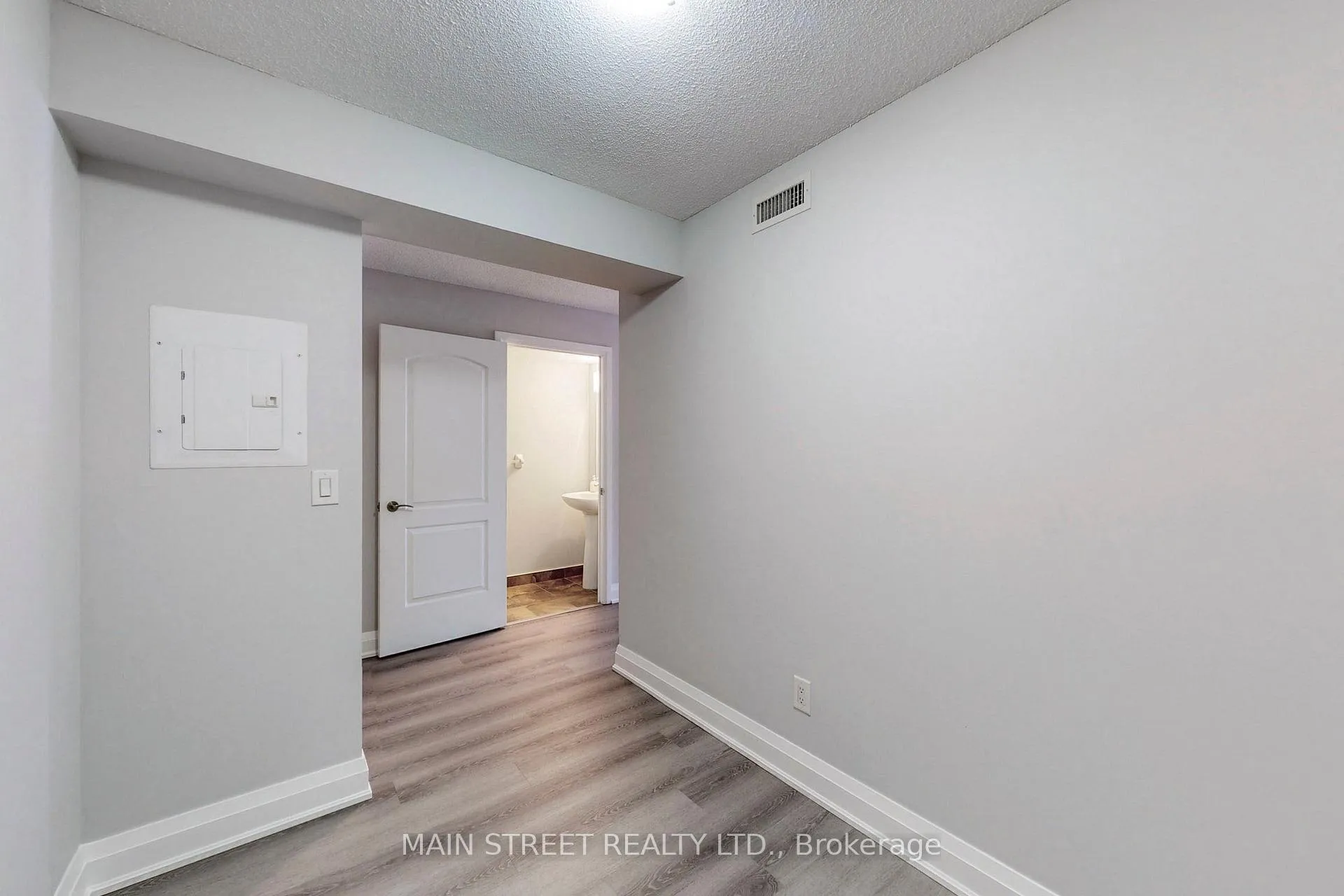 Photo 22 of Unit 903, 30 North Park Road, Vaughan, Beverley Glen — HOMEH