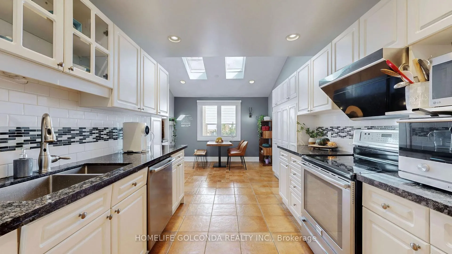 Photo 11 of 54 Senator Reesor's Drive, Markham, Sherwood-Amberglen — HOMEH