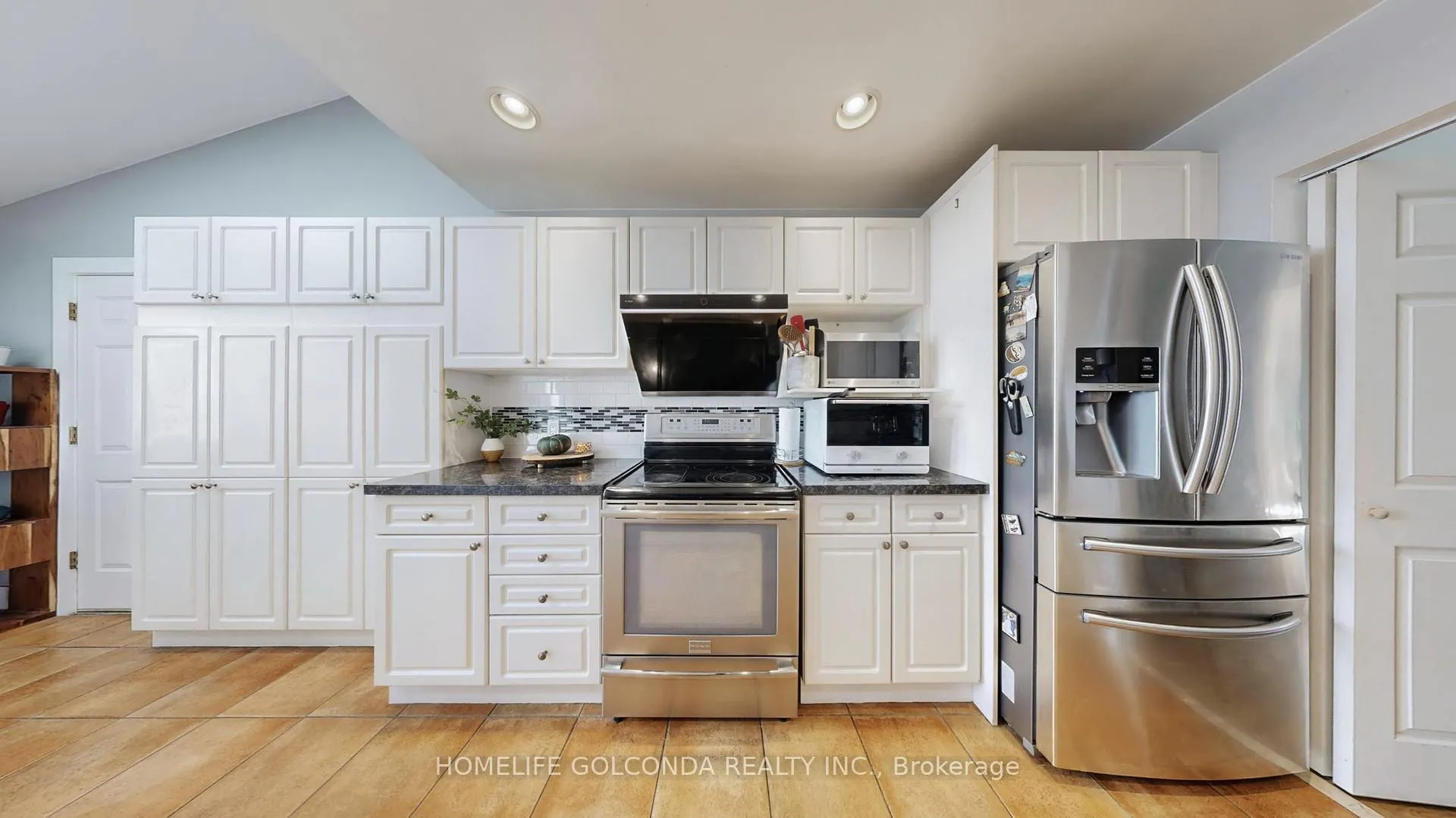 Photo 13 of 54 Senator Reesor's Drive, Markham, Sherwood-Amberglen — HOMEH