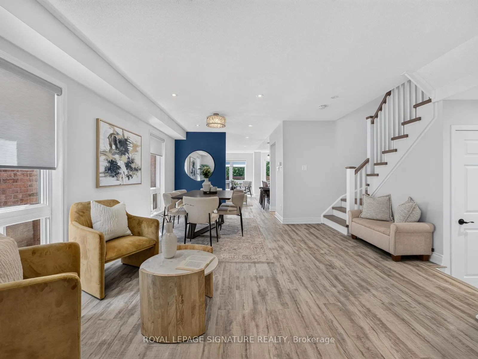 Photo 2 of 679 Sunbird Trail, Pickering, Amberlea — HOMEH