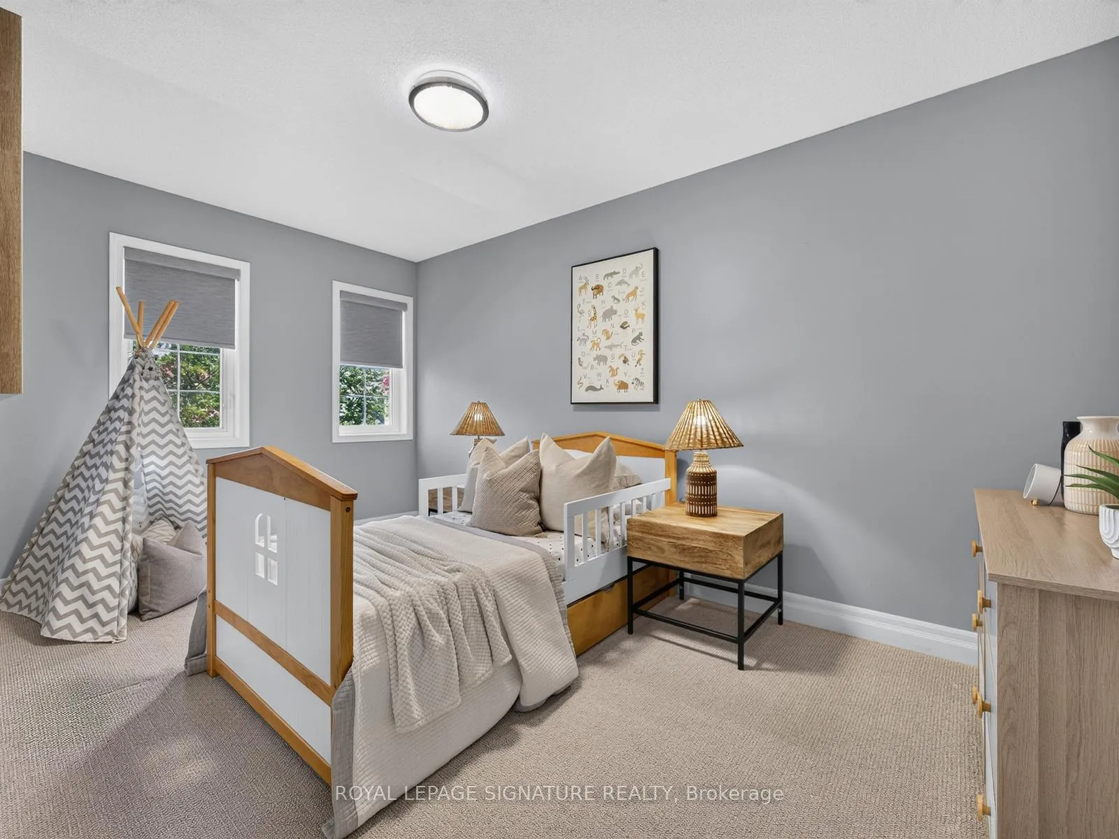 Photo 10 of 679 Sunbird Trail, Pickering, Amberlea — HOMEH