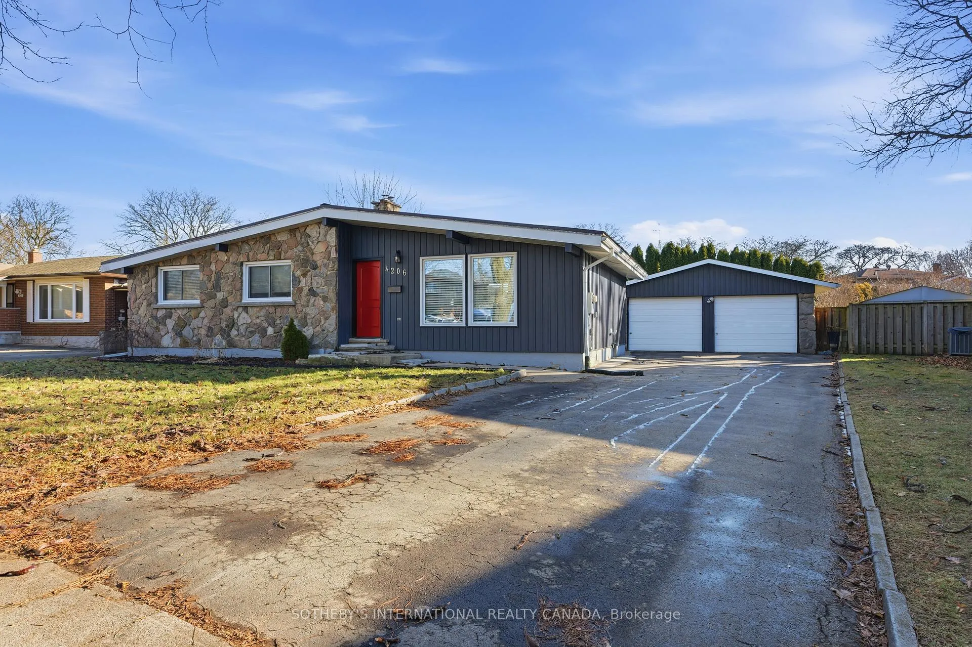 Front of 4206 Glenayr Avenue