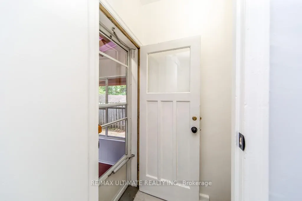 Photo 20 of 61 Yorkview Drive, Etobicoke, Stonegate-Queensway — HOMEH