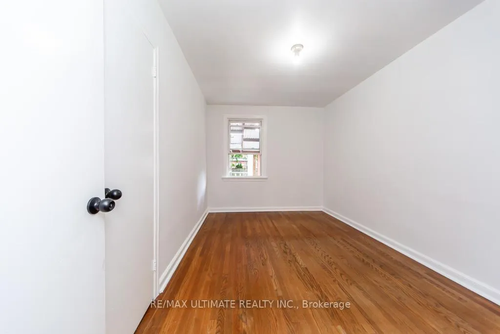 Photo 27 of 61 Yorkview Drive, Etobicoke, Stonegate-Queensway — HOMEH