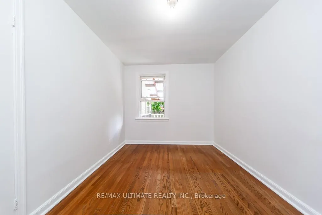 Photo 29 of 61 Yorkview Drive, Etobicoke, Stonegate-Queensway — HOMEH