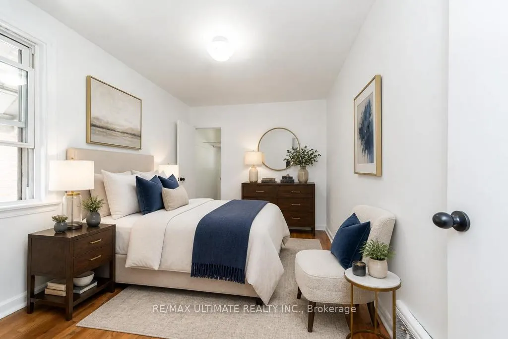 Photo 31 of 61 Yorkview Drive, Etobicoke, Stonegate-Queensway — HOMEH