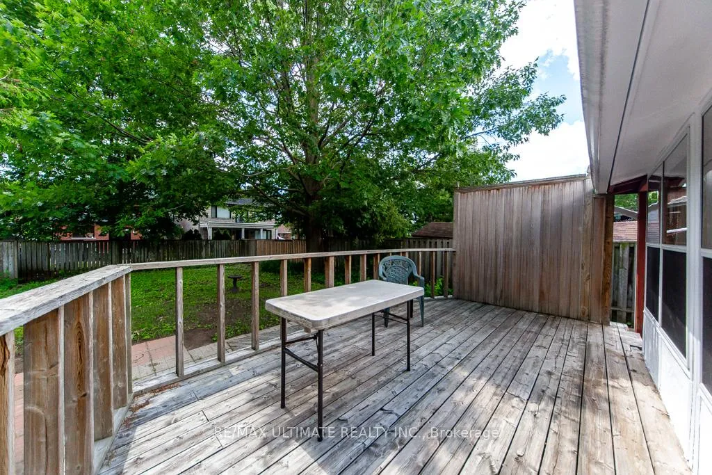 Photo 49 of 61 Yorkview Drive, Etobicoke, Stonegate-Queensway — HOMEH