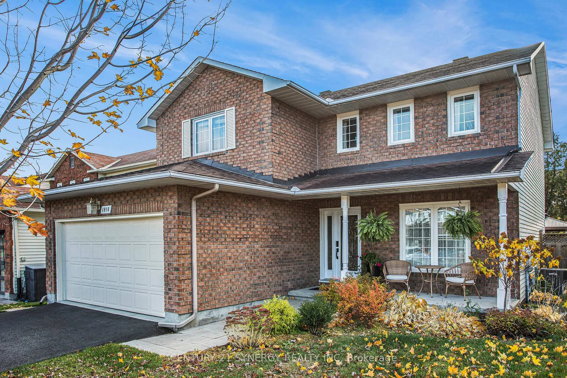 Photo 2 of 1916 Leclair Crescent, Ottawa, Queenswood Heights South — HOMEH