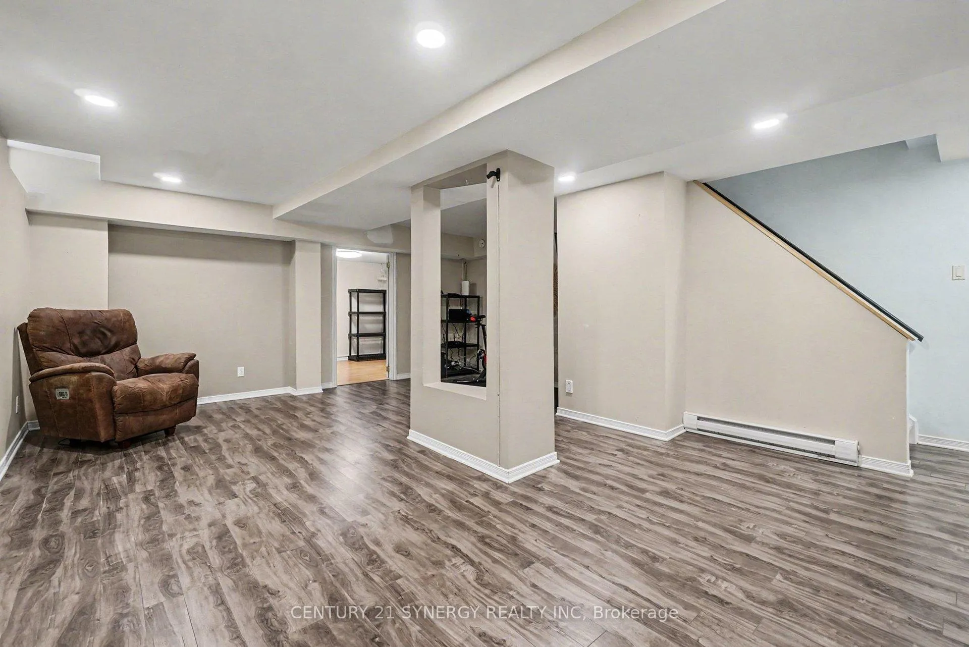 Photo 31 of 1916 Leclair Crescent, Ottawa, Queenswood Heights South — HOMEH