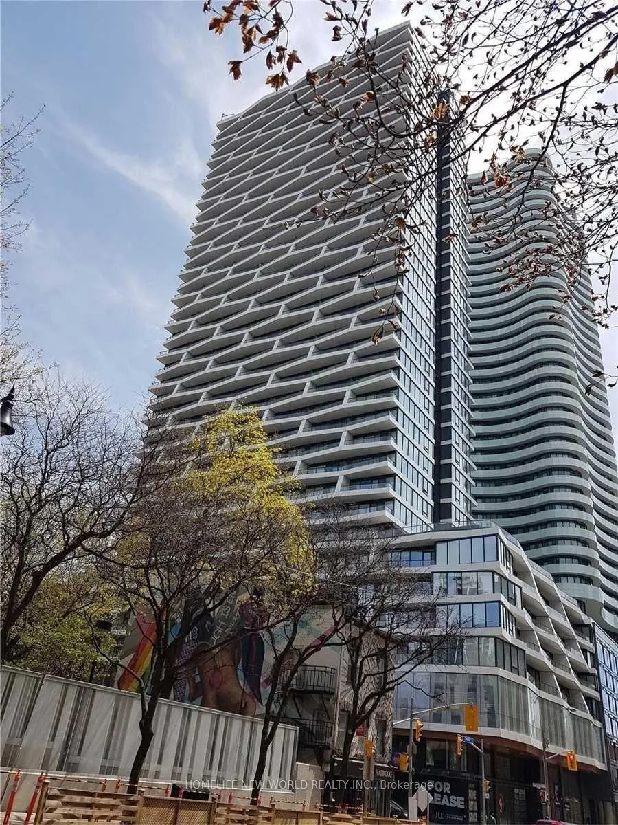 Front of Unit 4217, 85 Wood Street