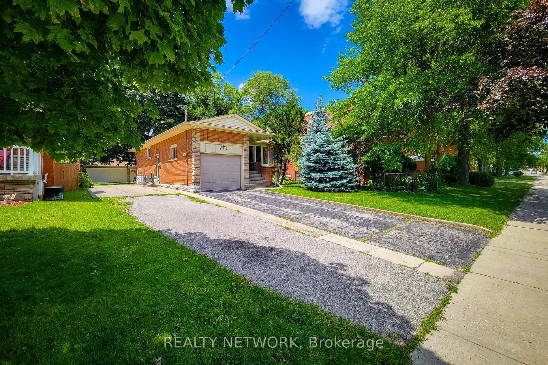 Photo 4 of 314 Upper Kenilworth Avenue, Hamilton, Huntington — HOMEH