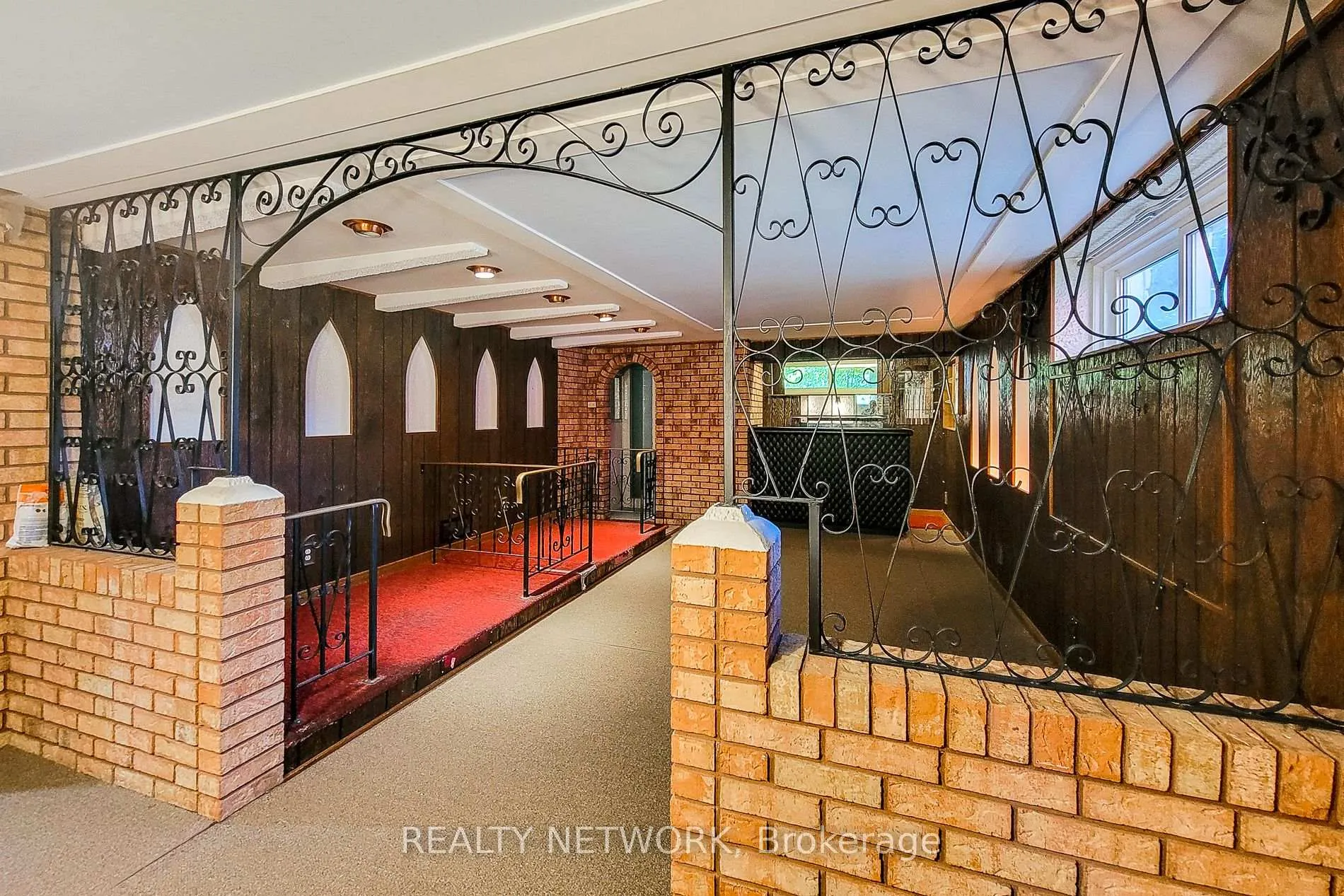Photo 19 of 314 Upper Kenilworth Avenue, Hamilton, Huntington — HOMEH