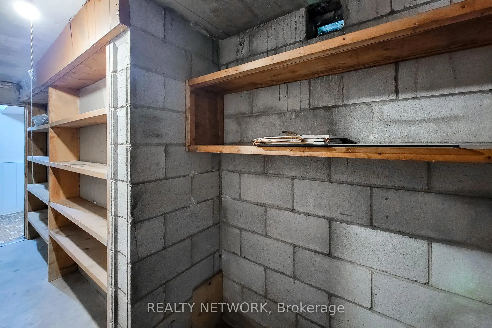 Photo 27 of 314 Upper Kenilworth Avenue, Hamilton, Huntington — HOMEH