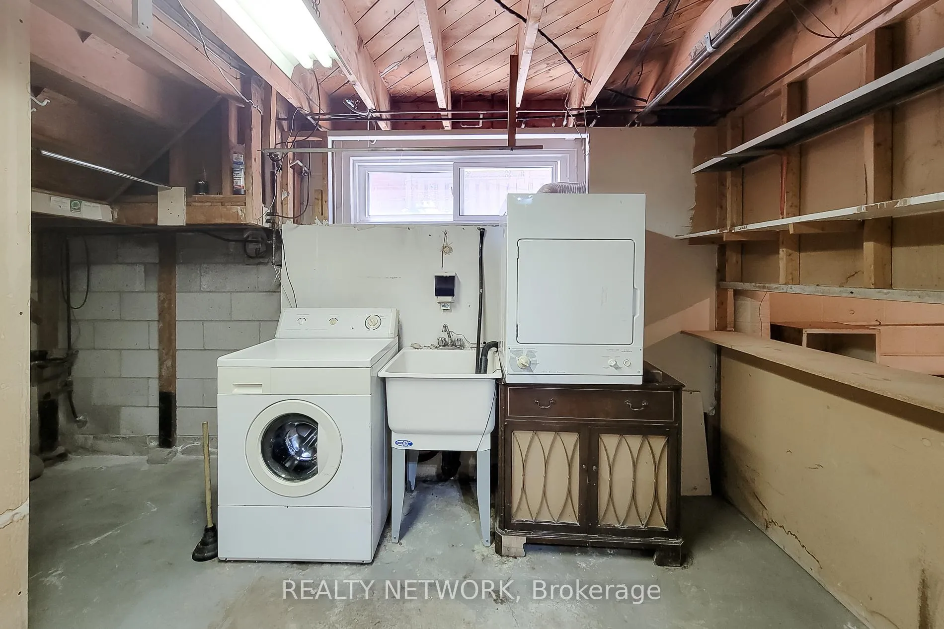 Photo 28 of 314 Upper Kenilworth Avenue, Hamilton, Huntington — HOMEH