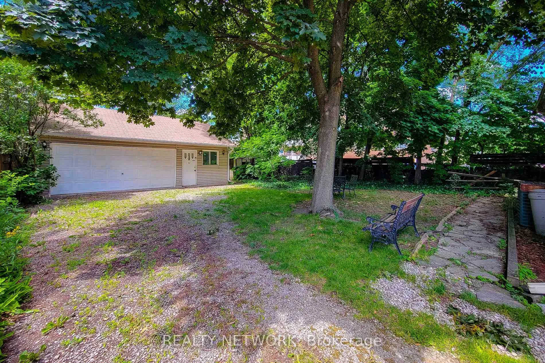 Photo 33 of 314 Upper Kenilworth Avenue, Hamilton, Huntington — HOMEH