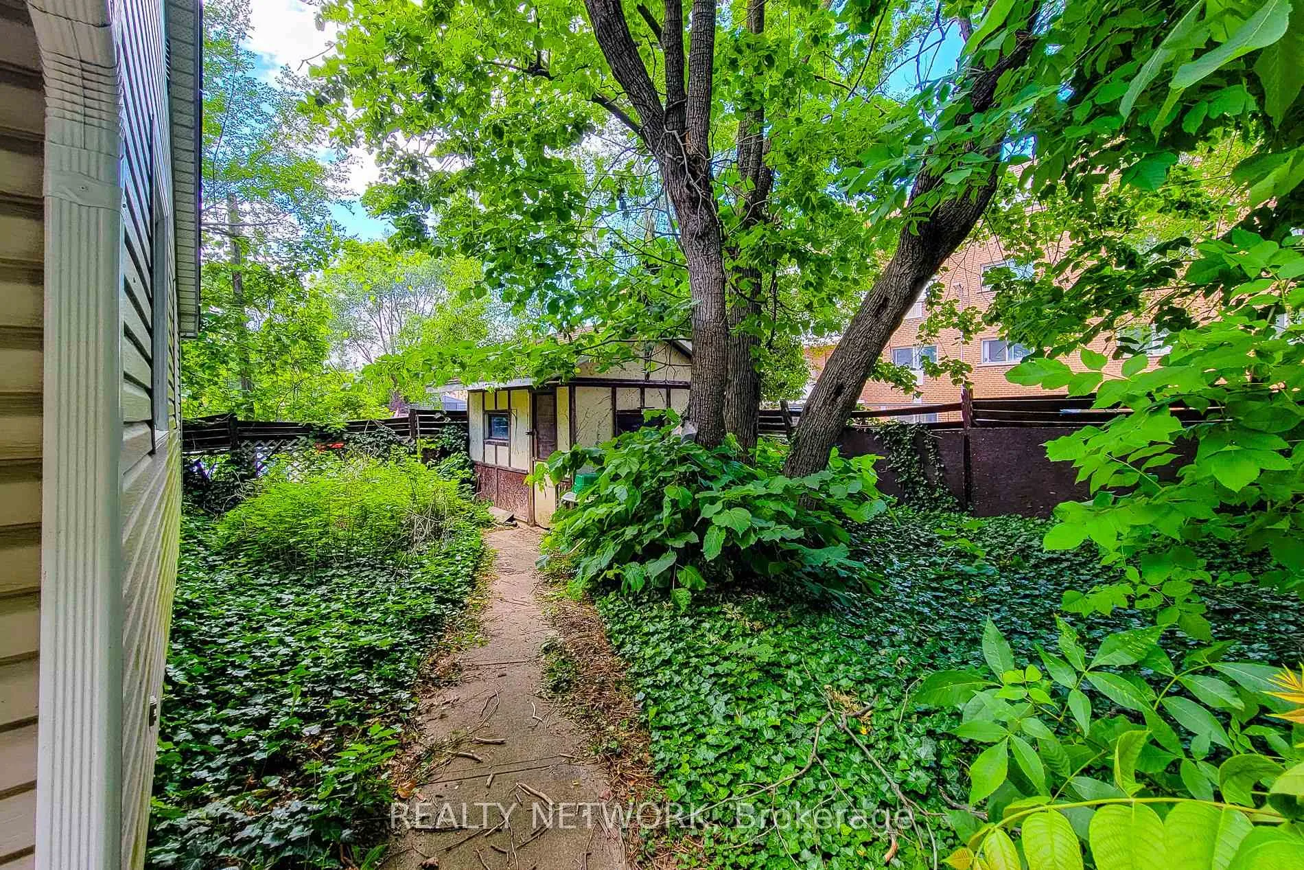 Photo 36 of 314 Upper Kenilworth Avenue, Hamilton, Huntington — HOMEH