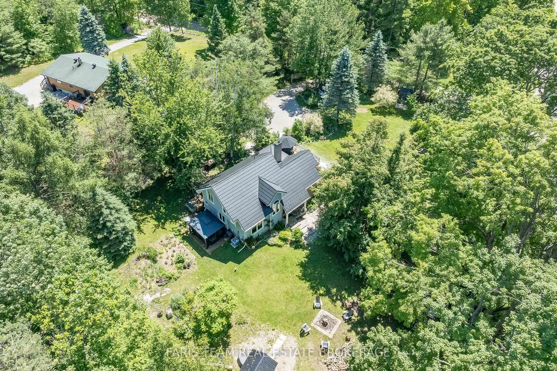 Photo 2 of 2268 Flos Road 10 E, Springwater, Rural Springwater — HOMEH